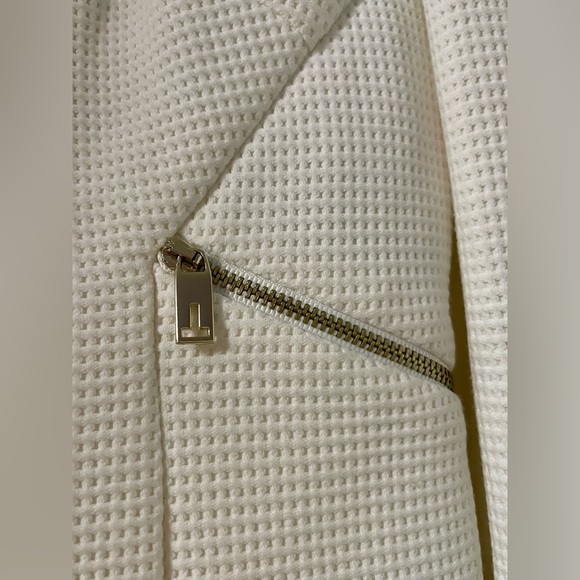 Size 2 Ted Baker cream blazer - Picture 3 of 5